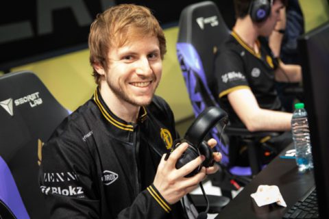 Solo: “Não importa a adversidade ou obstáculo, eu continuo procurando novas formas de melhorar como jogador porque esse é o jogo que eu amo.”