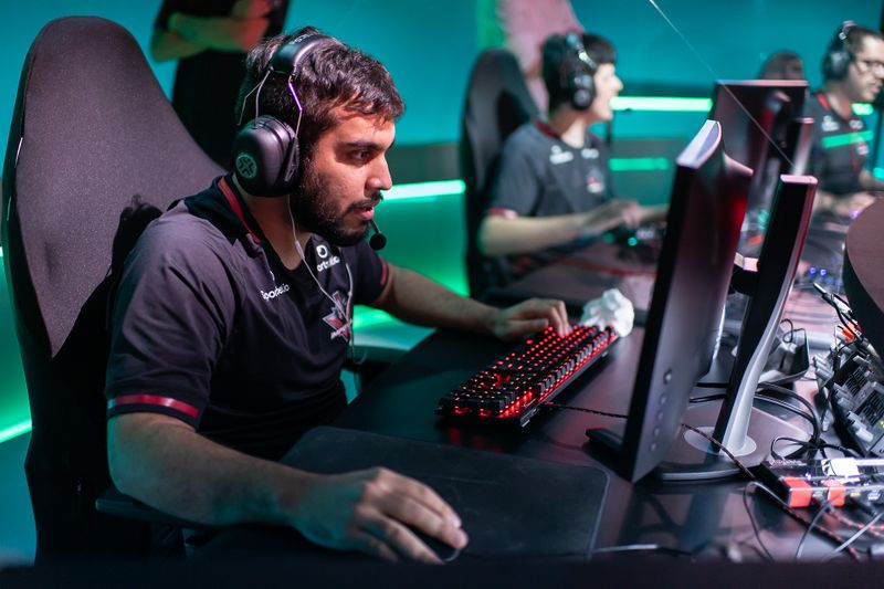 Ultimasters AOC