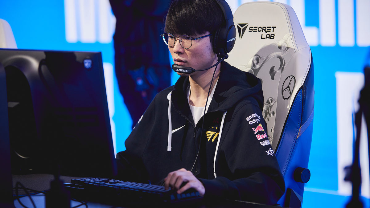 t1-faker-worlds-2021