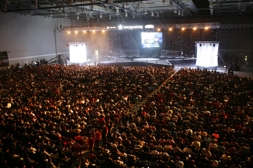 The KINTEX was the venue for the first LCK in 2022. The LCK Spring Finals 2022 will take place at the same venue, this time with a live audience.