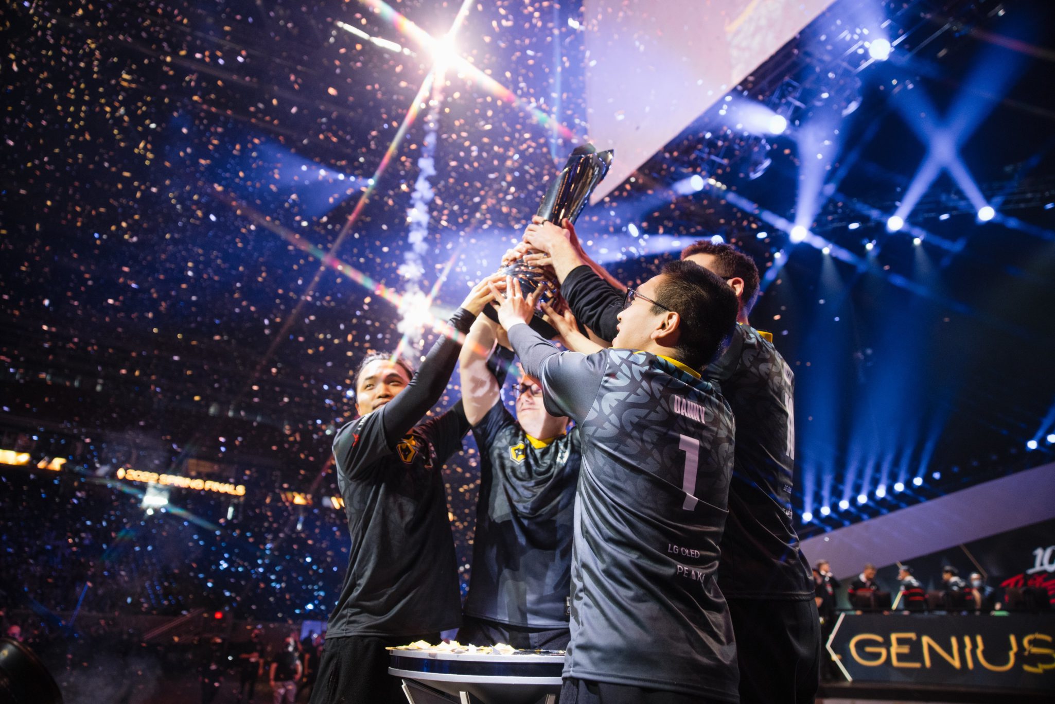 Evil Geniuses sweep 100 Thieves in 78 minutes, the fastest BO5 finals ...