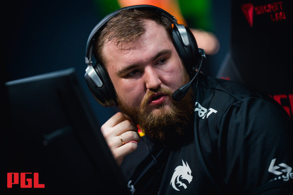 Degster Leaves Spirit