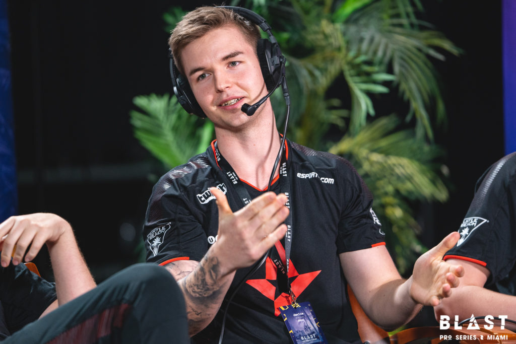 Device in the Astralis jersey at a BLAST event.