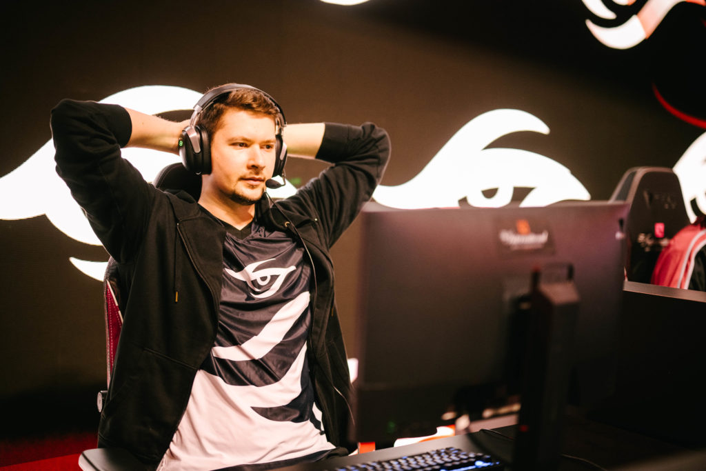 Team Secret Puppey.