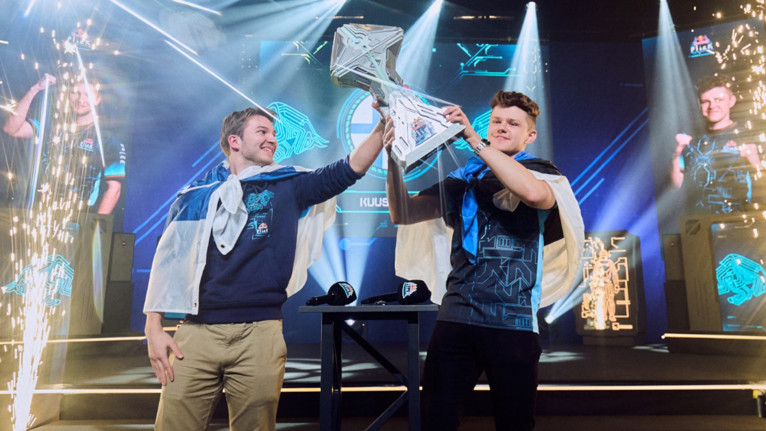 Finnish duo Puteli and 8Juho8 outshine CS:GO pros at Red Bull Flick ...